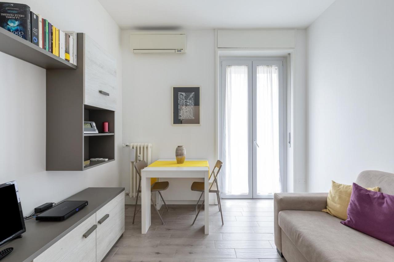 Piazza De Angeli M1 Comfortable Flat With Balcony Milão Exterior foto